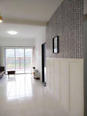 Colour 3 BR w'bathroom next to Centrum (10 pax)
